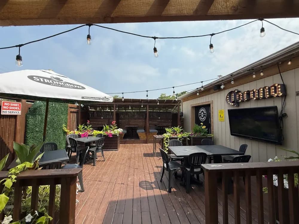 Rikochez Pub & Eatery